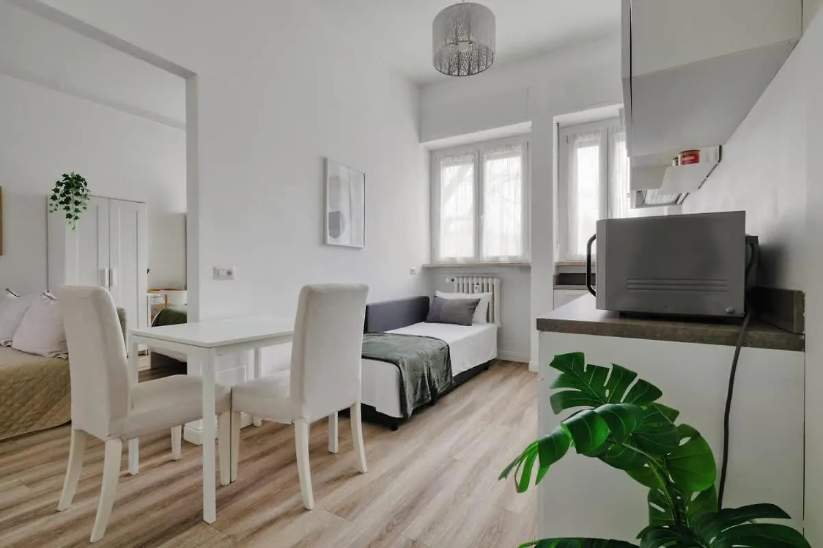 Oasis Suite - Subway 50 Meters Just 5 Minutes From Duomo Милан 0*,  Италия