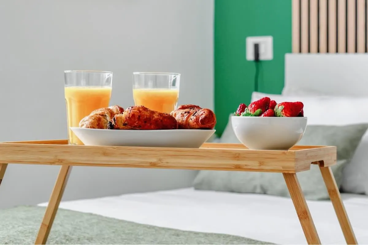 Апартаменты Oasis Suite - Subway 50 Meters Just 5 Minutes From Duomo Милан